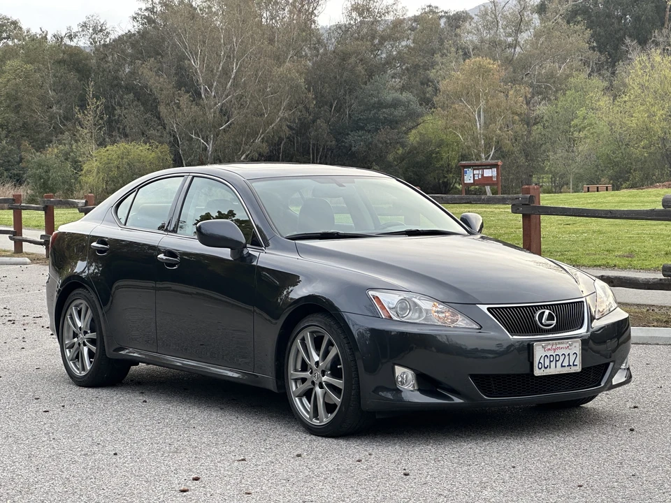 2008 Lexus IS 2nd Gen - Image 17 of 31