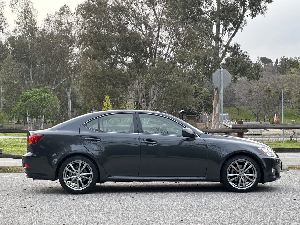 2008 Lexus IS 2nd Gen - Image 16 of 31
