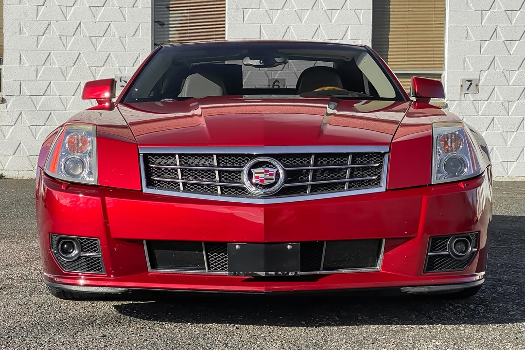 2009 Cadillac XLR - Image 20 of 31