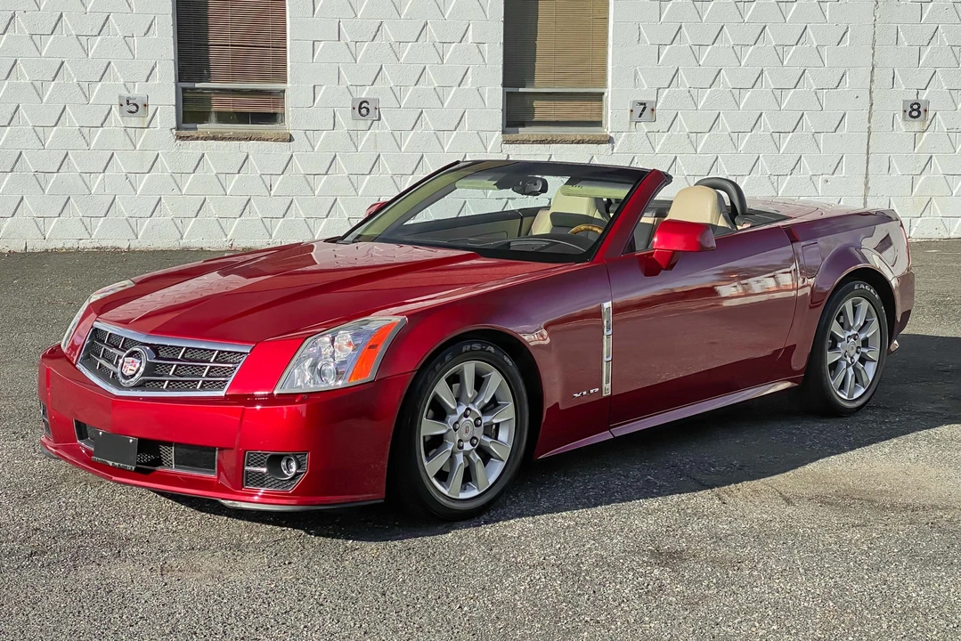 2009 Cadillac XLR - Image 3 of 31