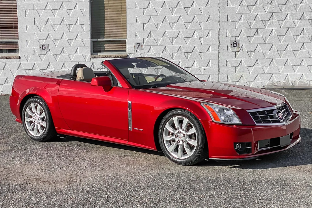 2009 Cadillac XLR - Image 16 of 31
