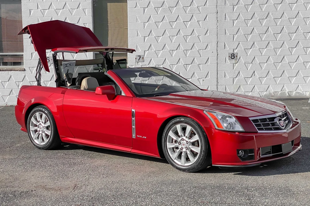 2009 Cadillac XLR - Image 23 of 31