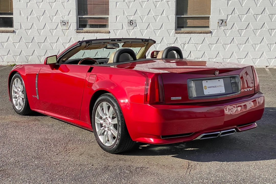 2009 Cadillac XLR - Image 7 of 31