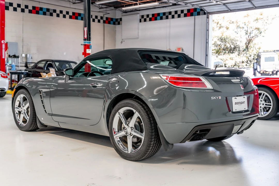 2009 Saturn Sky Red Line - Image 17 of 31