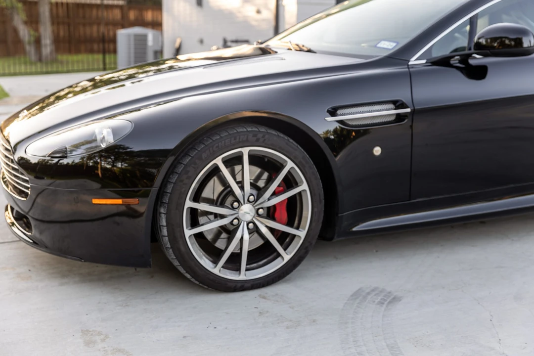 2010 Aston Martin V8 Vantage (2006-2017) - Image 21 of 31