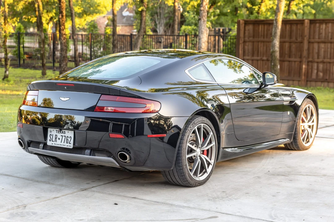 2010 Aston Martin V8 Vantage (2006-2017) - Image 7 of 31
