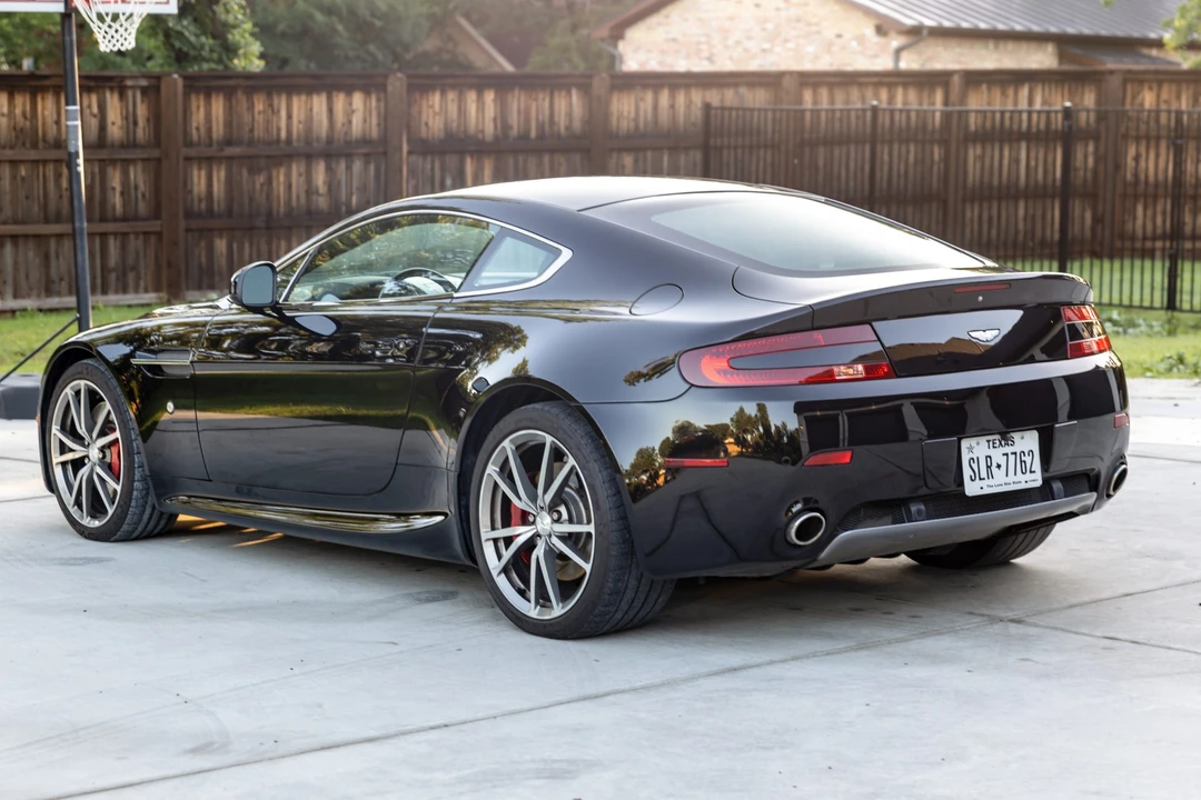 2010 Aston Martin V8 Vantage (2006-2017) - Image 9 of 31