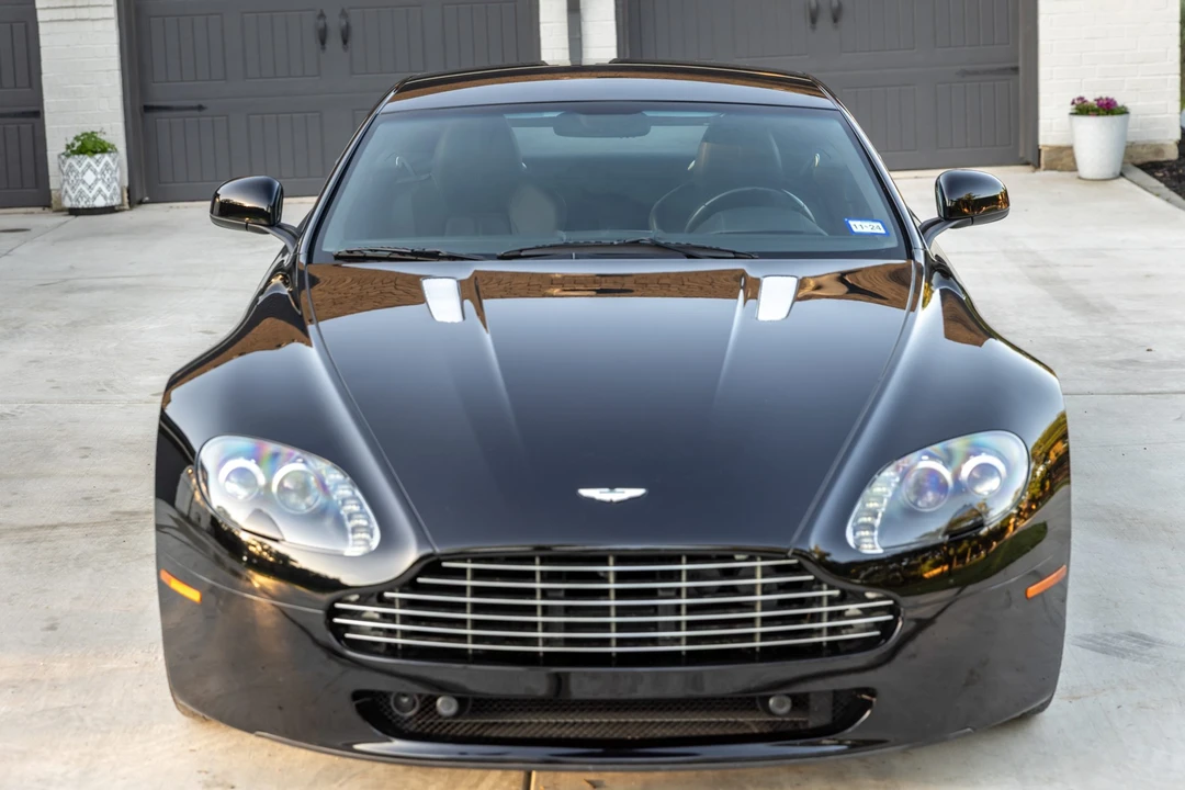 2010 Aston Martin V8 Vantage (2006-2017) - Image 4 of 31
