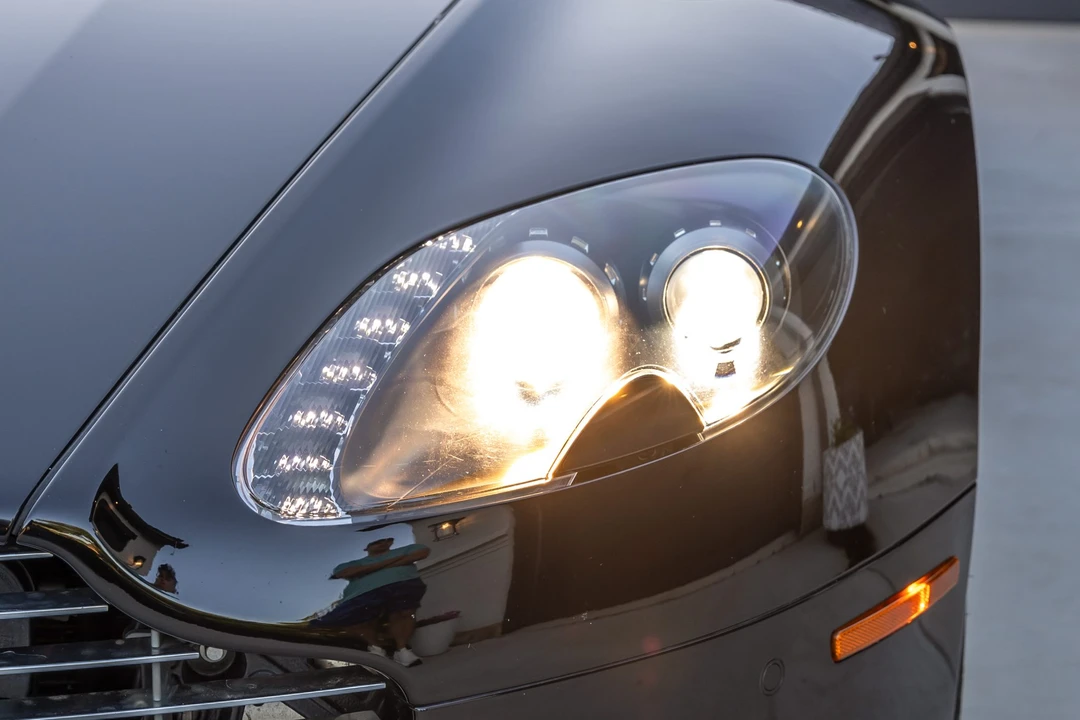 2010 Aston Martin V8 Vantage (2006-2017) - Image 14 of 31