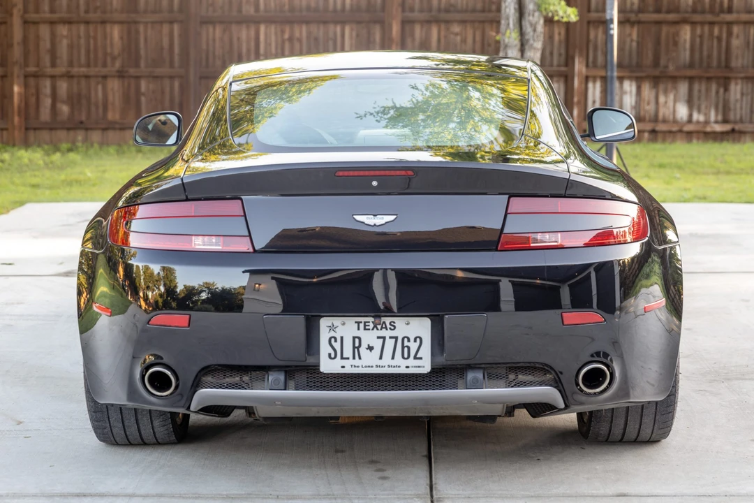2010 Aston Martin V8 Vantage (2006-2017) - Image 8 of 31