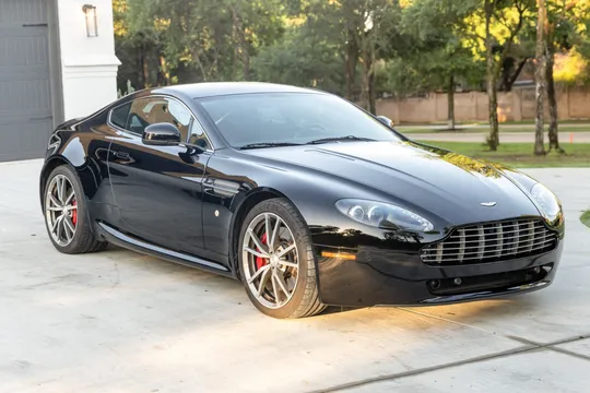 2010 Aston Martin V8 Vantage Coupe