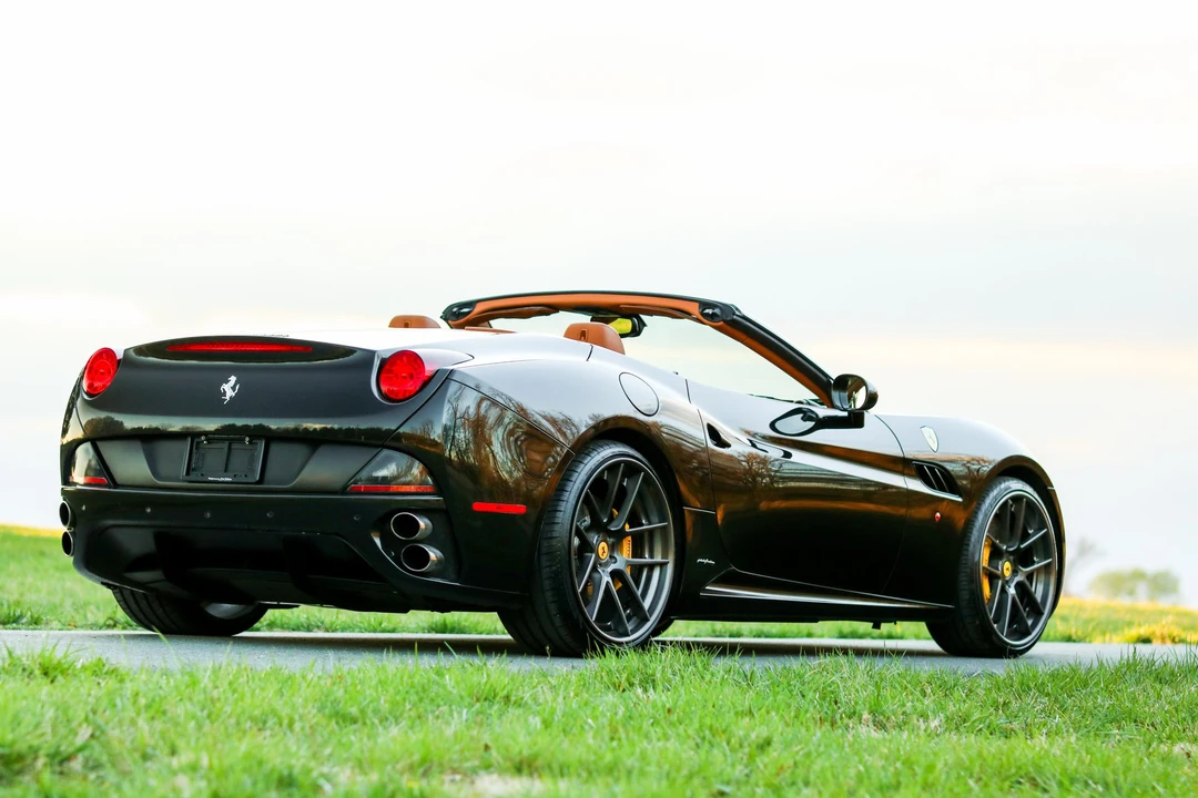 2010 Ferrari California - Image 17 of 31