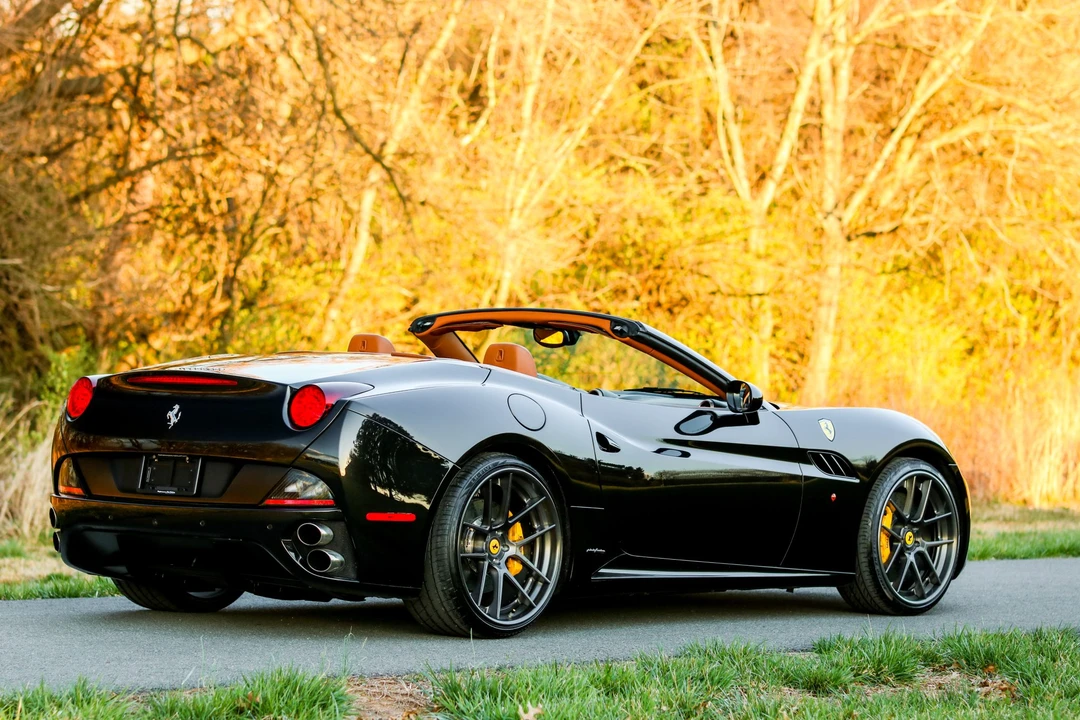 2010 Ferrari California - Image 16 of 31