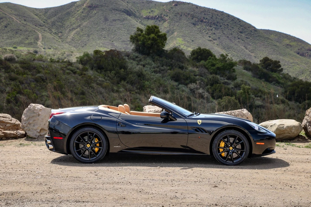 2010 Ferrari California - Image 11 of 31
