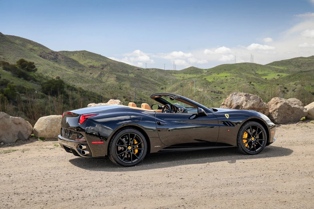 2010 Ferrari California - Image 12 of 31