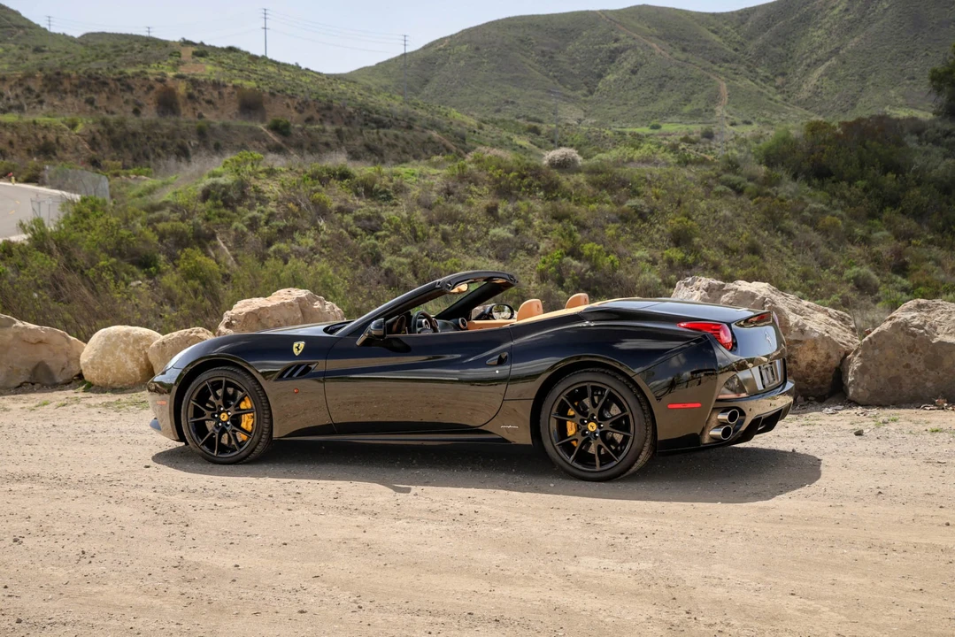 2010 Ferrari California - Image 19 of 31