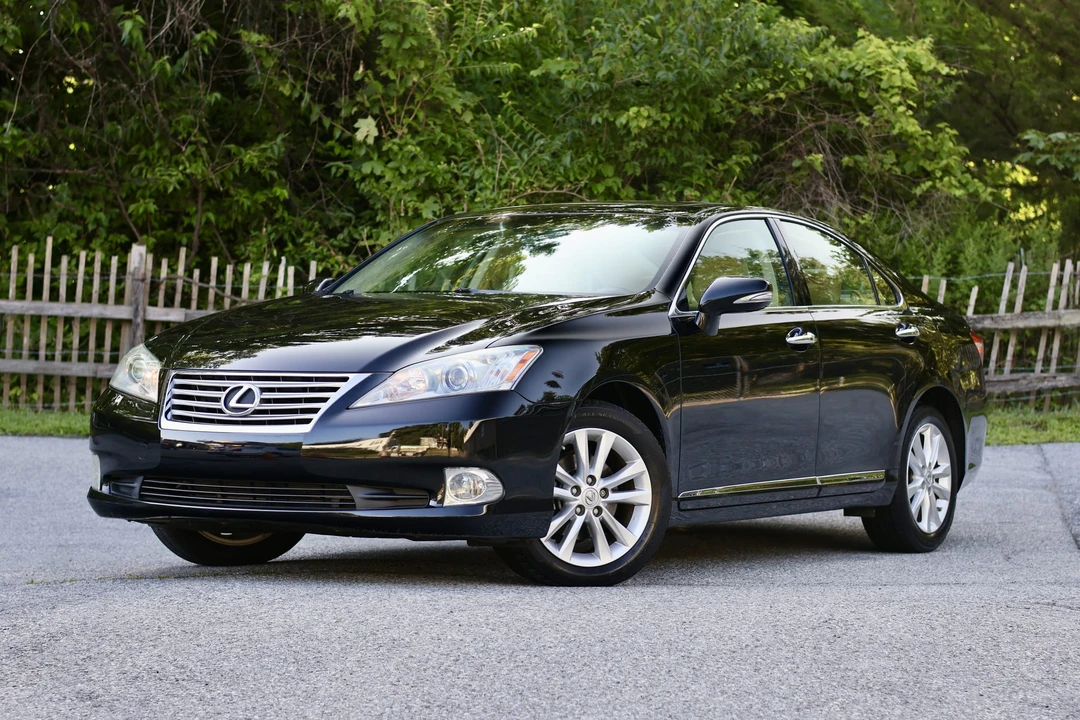 2010 Lexus ES 5th Gen - Image 19 of 31