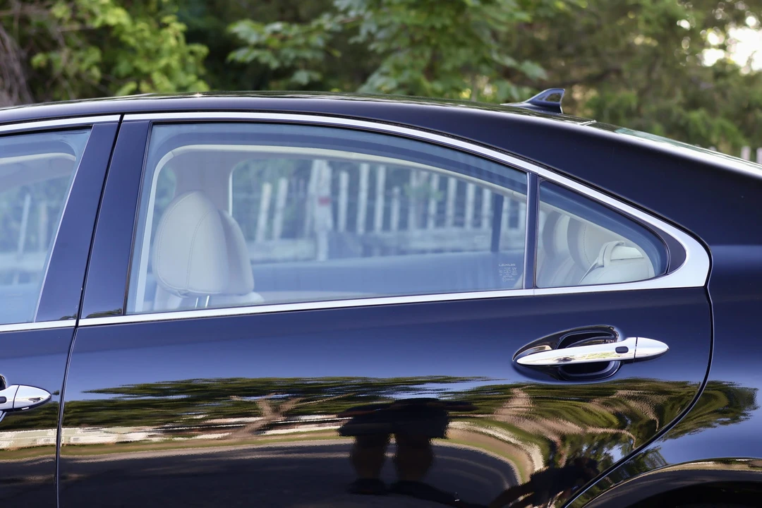 2010 Lexus ES 5th Gen - Image 31 of 31