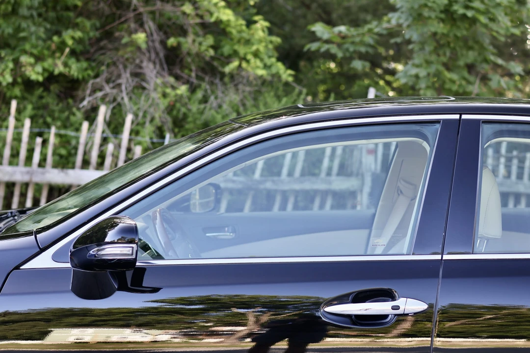2010 Lexus ES 5th Gen - Image 27 of 31