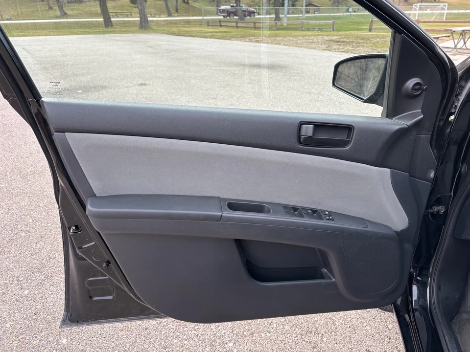 2010 Nissan Sentra 6th Gen - Image 25 of 31