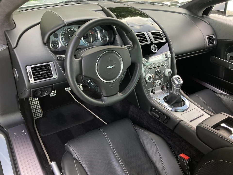 2011 Aston Martin DB9 - Image 27 of 31