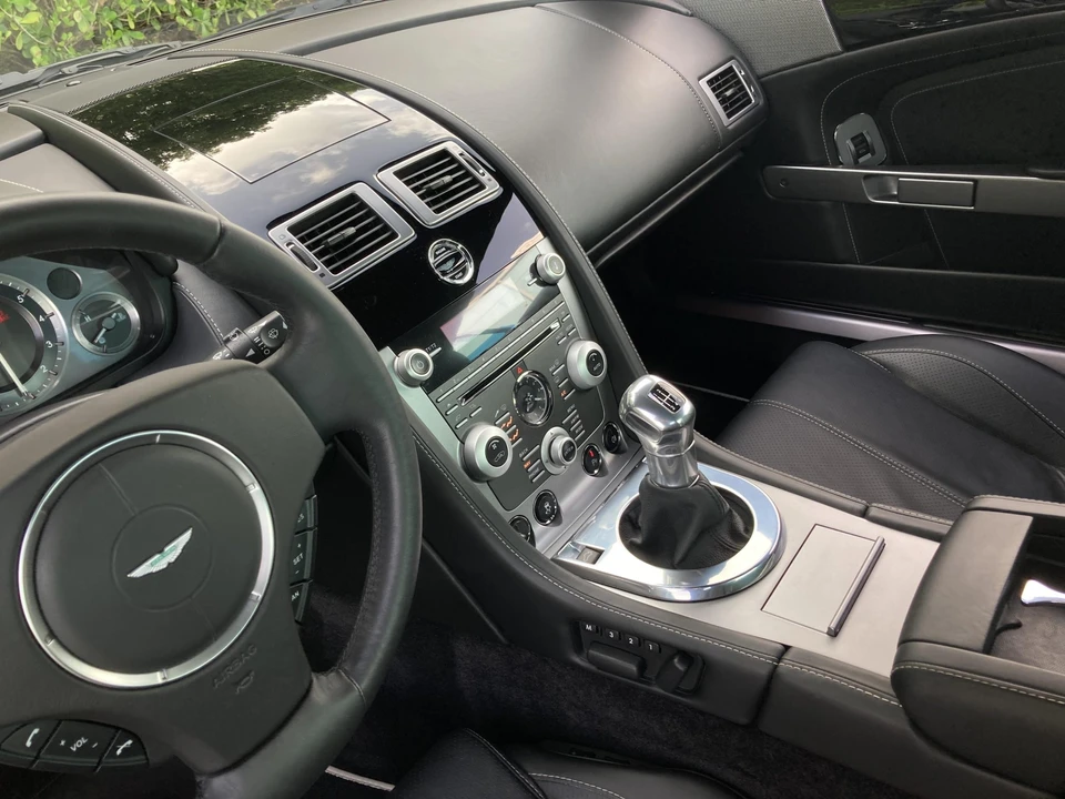 2011 Aston Martin DB9 - Image 31 of 31