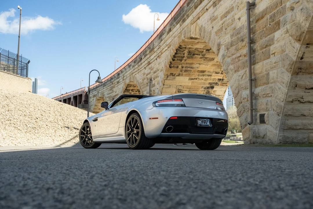 2011 Aston Martin V8 Vantage (2006-2017) - Image 22 of 31