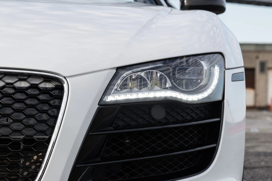 2011 Audi 42 R8 - Image 30 of 31