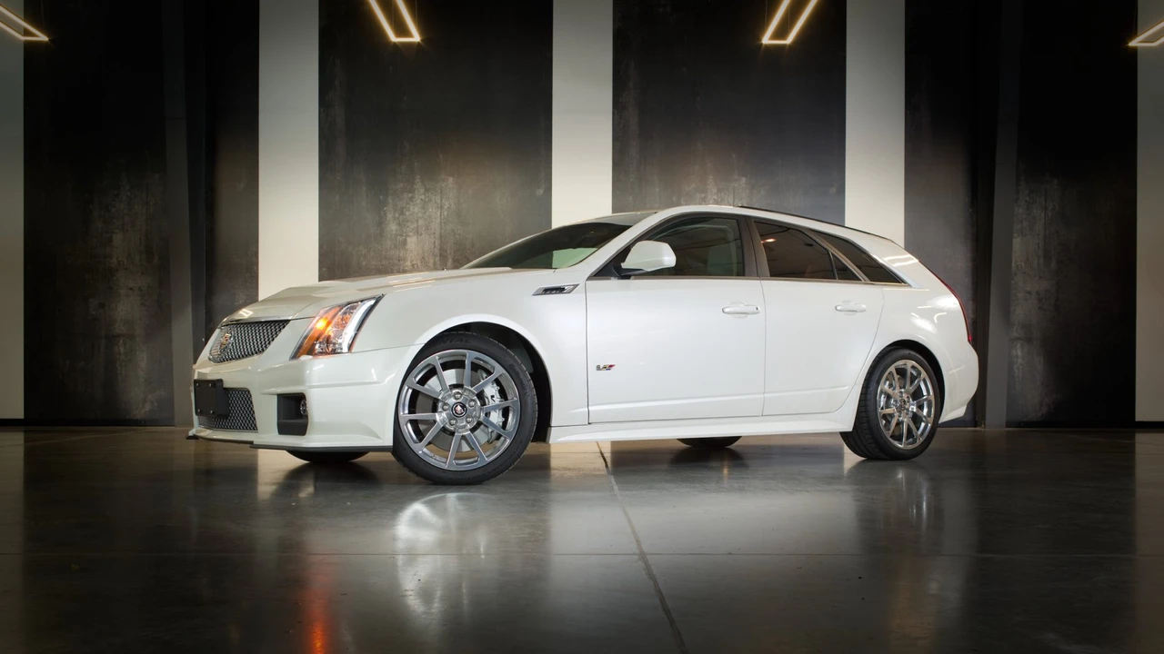 2011 Cadillac CTS-V 2nd Gen - Image 2 of 31