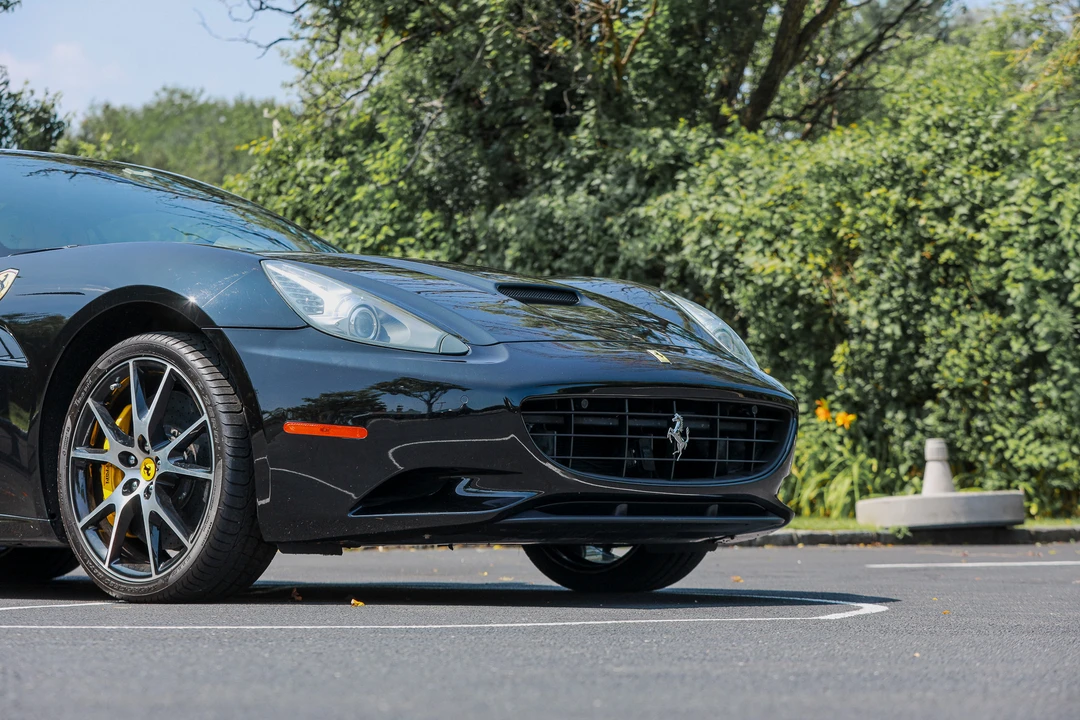 2011 Ferrari California - Image 30 of 31