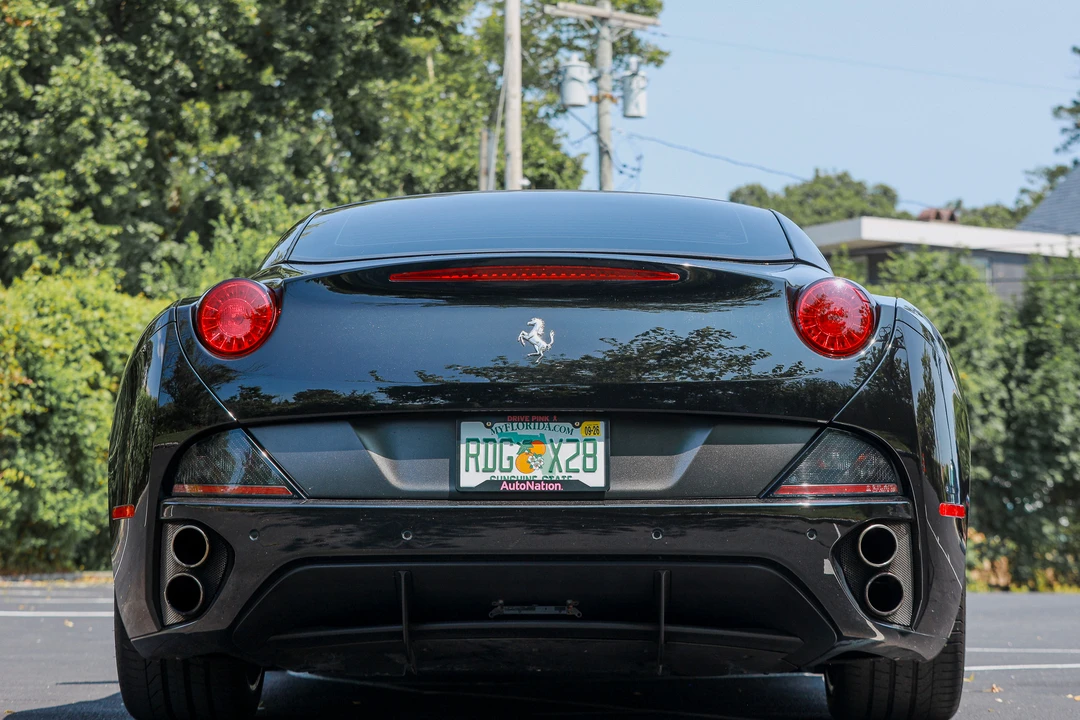 2011 Ferrari California - Image 19 of 31