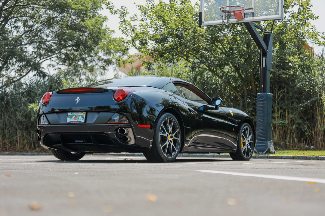 2011 Ferrari California - Image 24 of 31