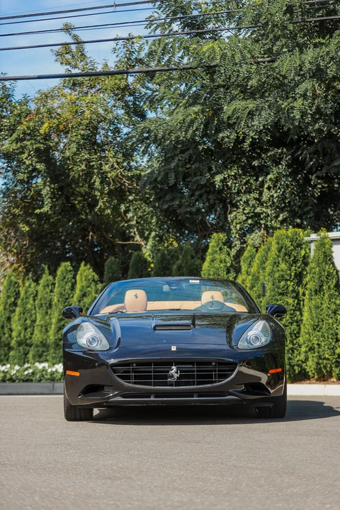 2011 Ferrari California - Image 11 of 31