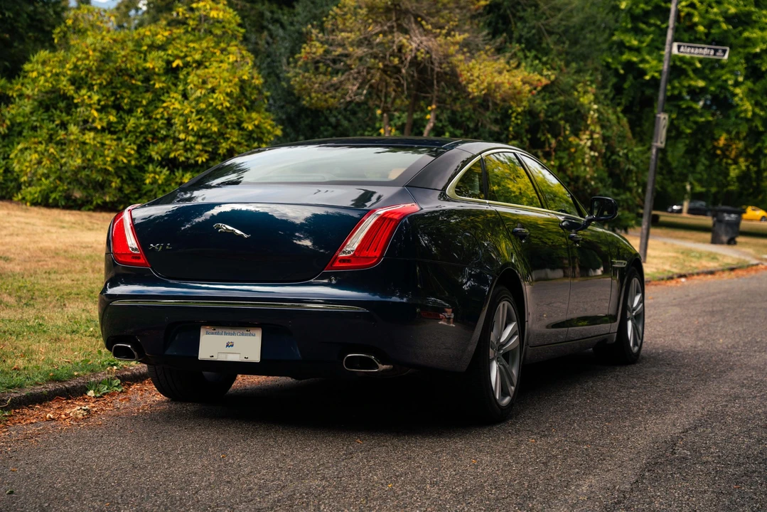 2011 Jaguar X351 XJ - Image 10 of 31