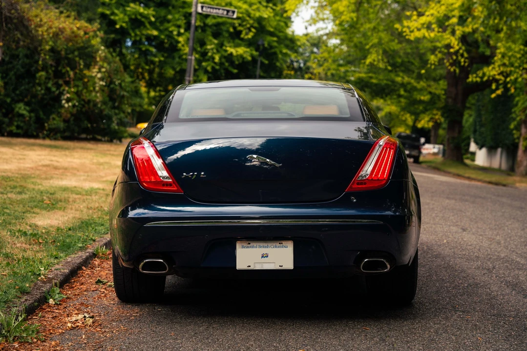 2011 Jaguar X351 XJ - Image 11 of 31