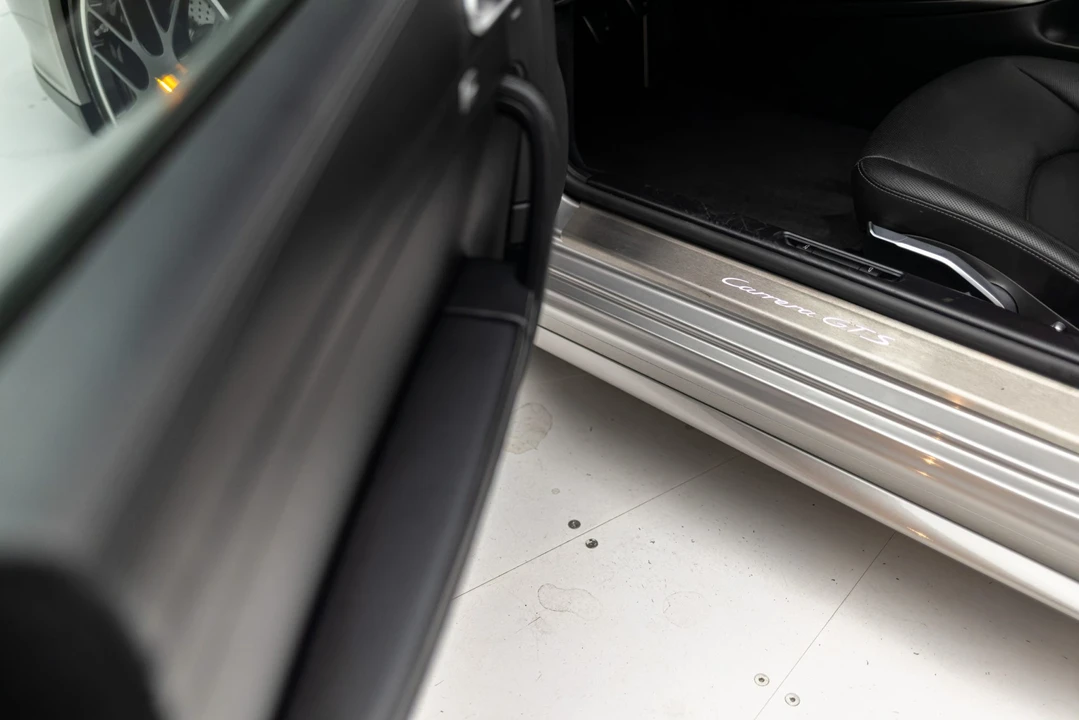 2011 Porsche 997 Carrera GTS - Image 27 of 31
