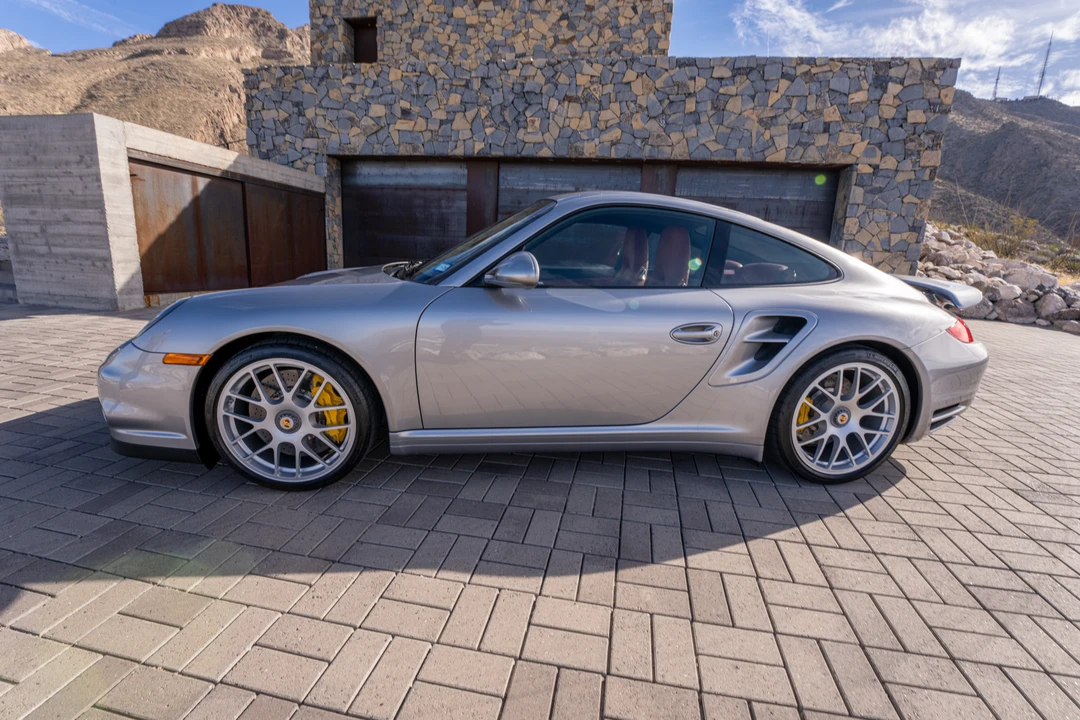 2011 Porsche 997 Turbo S - Image 24 of 31