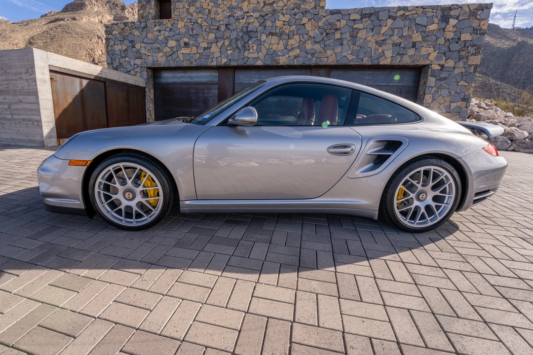 2011 Porsche 997 Turbo S - Image 23 of 31