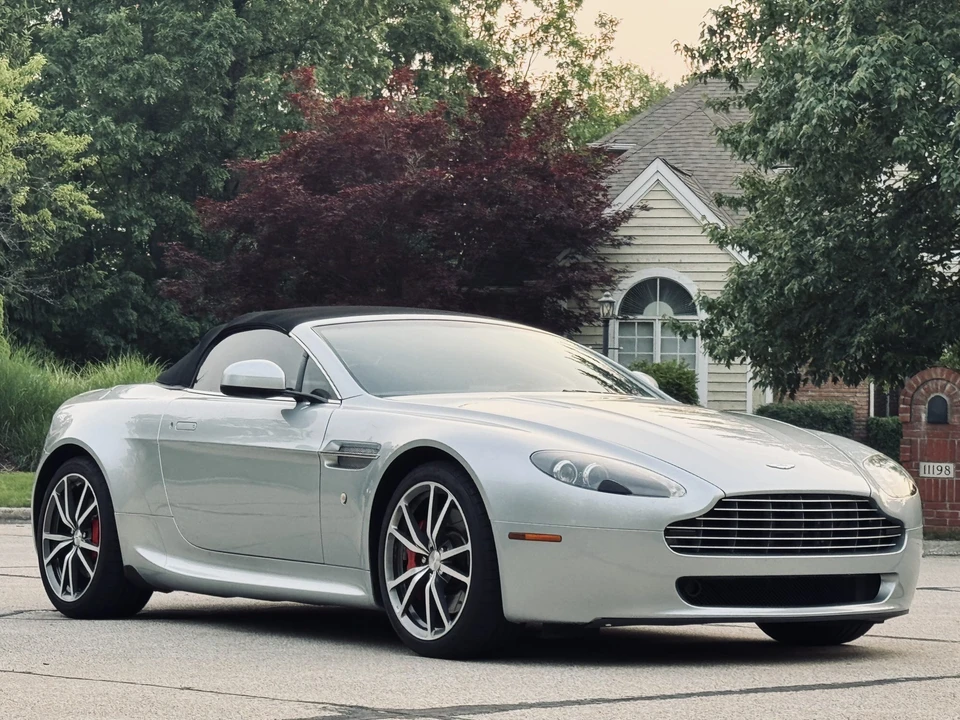 2012 Aston Martin V8 Vantage (2006-2017) - Image 31 of 31