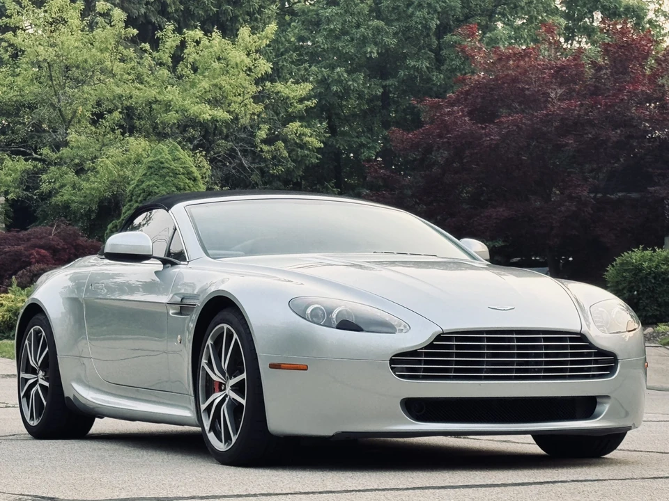 2012 Aston Martin V8 Vantage (2006-2017) - Image 30 of 31