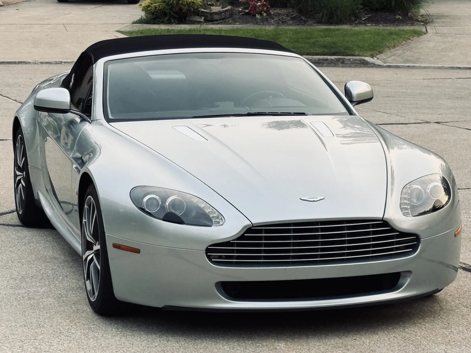 2012 Aston Martin V8 Vantage (2006-2017) - Image 29 of 31