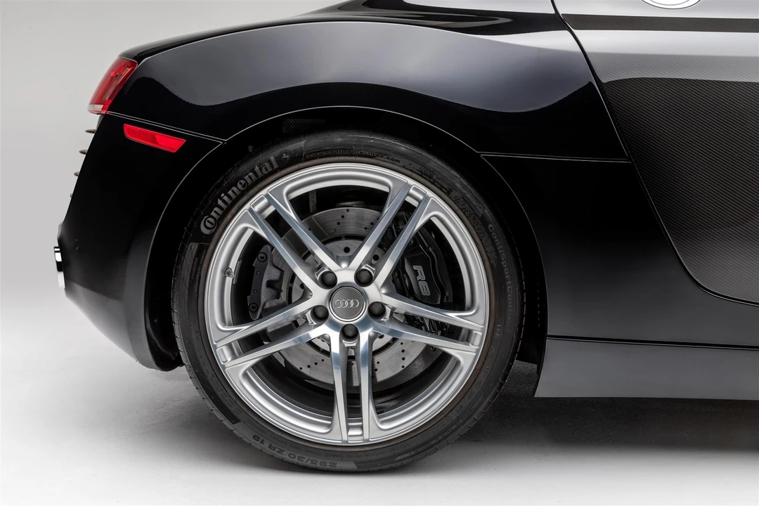 2012 Audi 42 R8 - Image 28 of 31