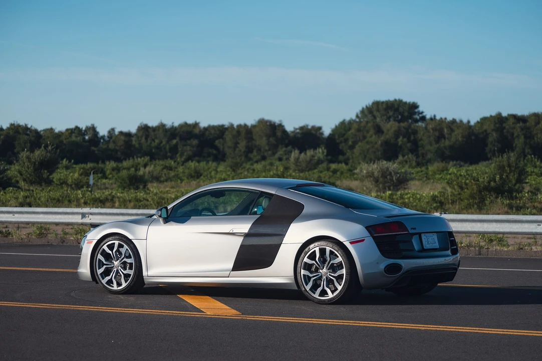 2012 Audi 42 R8 - Image 23 of 31