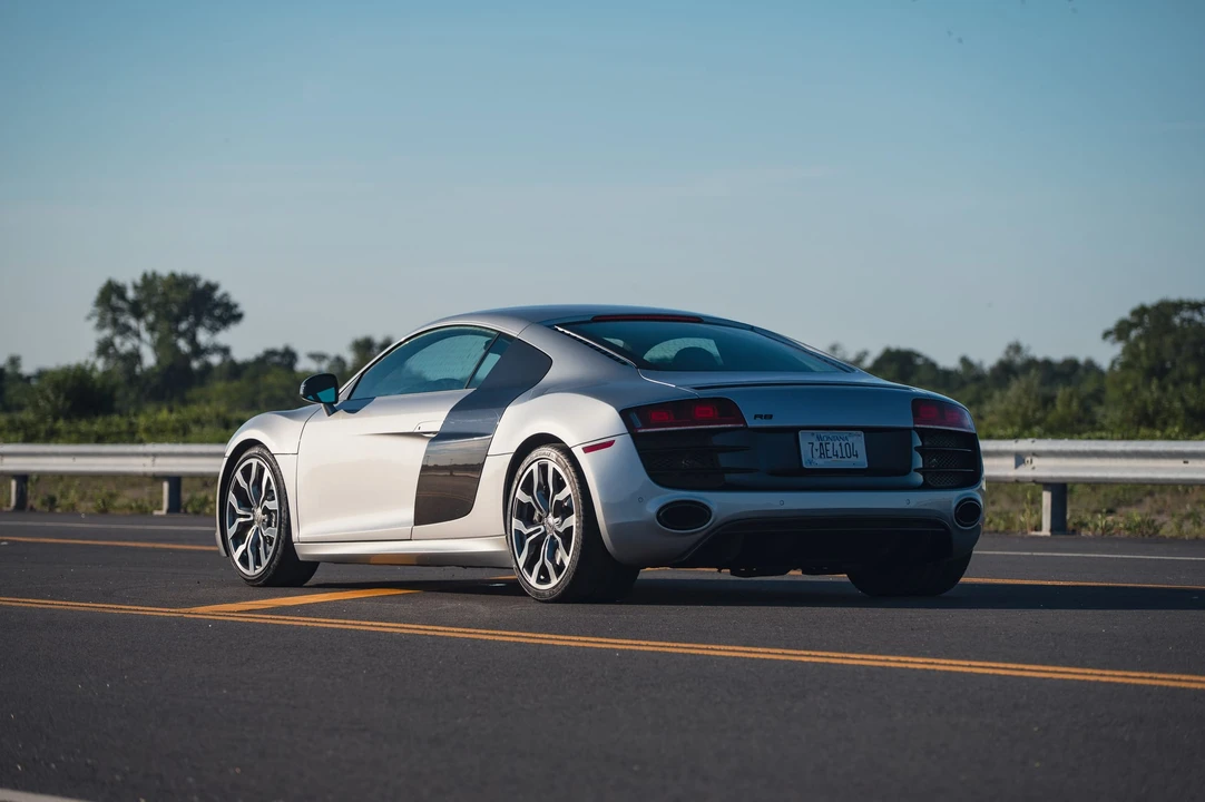 2012 Audi 42 R8 - Image 25 of 31