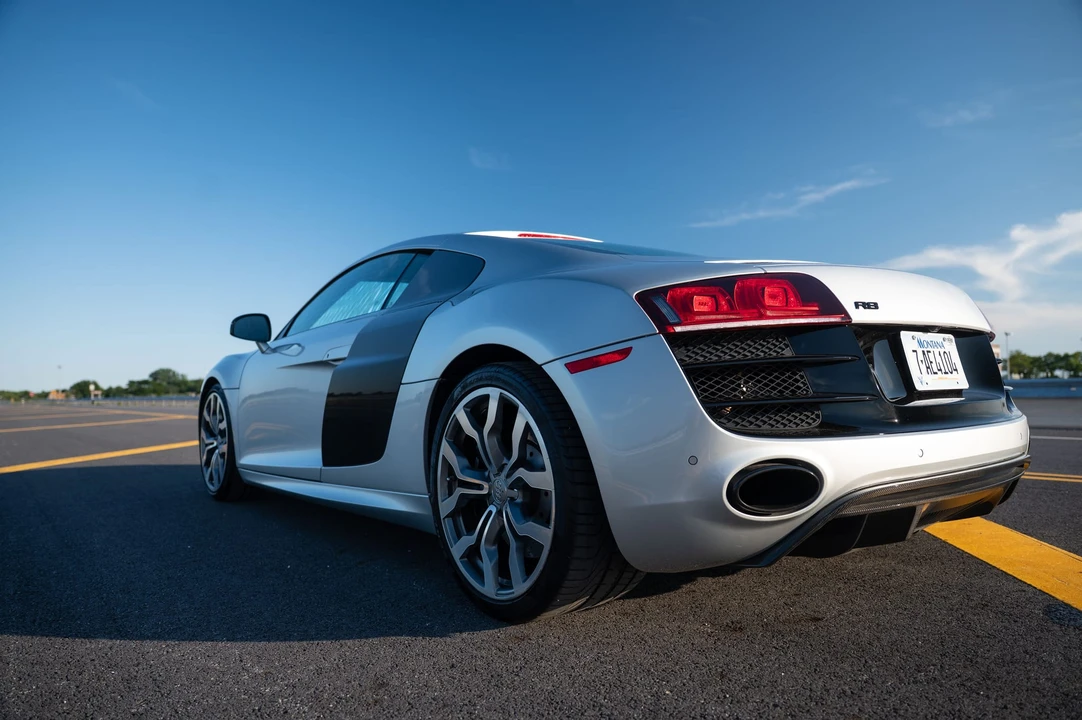 2012 Audi 42 R8 - Image 26 of 31