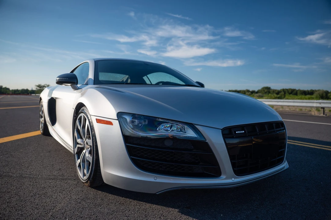 2012 Audi 42 R8 - Image 4 of 31