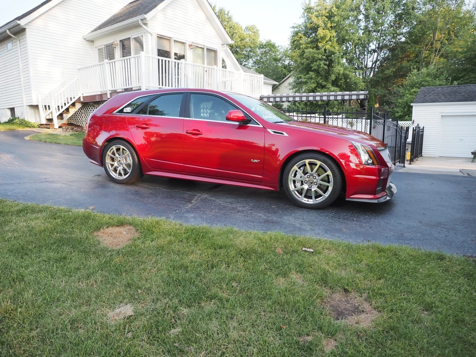 2012 Cadillac CTS-V 2nd Gen - Image 2 of 31
