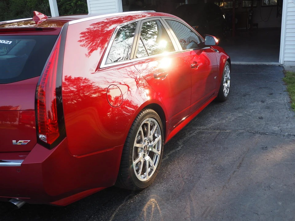 2012 Cadillac CTS-V 2nd Gen - Image 25 of 31