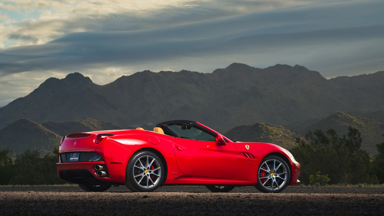 2012 Ferrari California - Image 12 of 31
