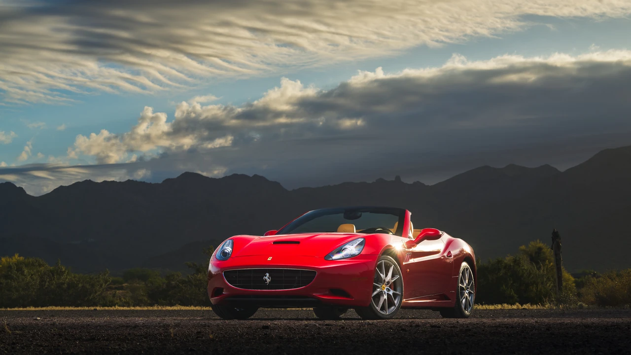 2012 Ferrari California - Image 2 of 31